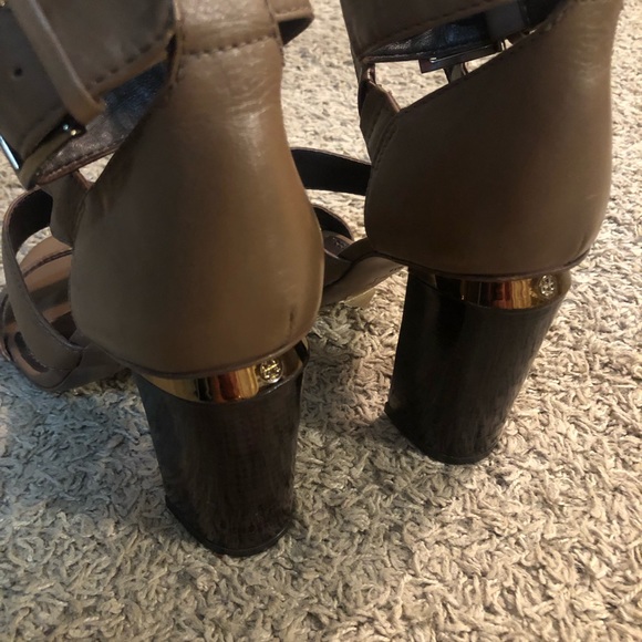 Tory Burch Jones sandal size 9 - Picture 5 of 6